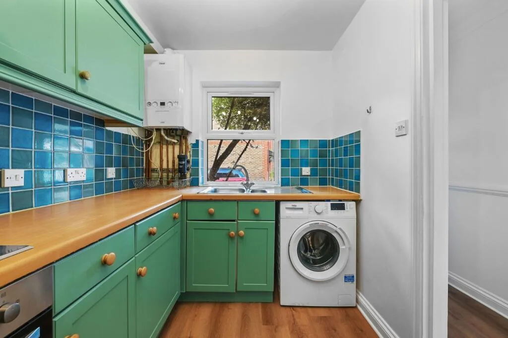 4 bedroom terraced house for rent