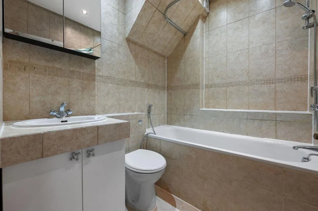 4 bedroom terraced house for rent