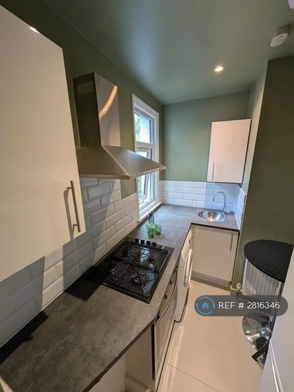 Studio flat for rent