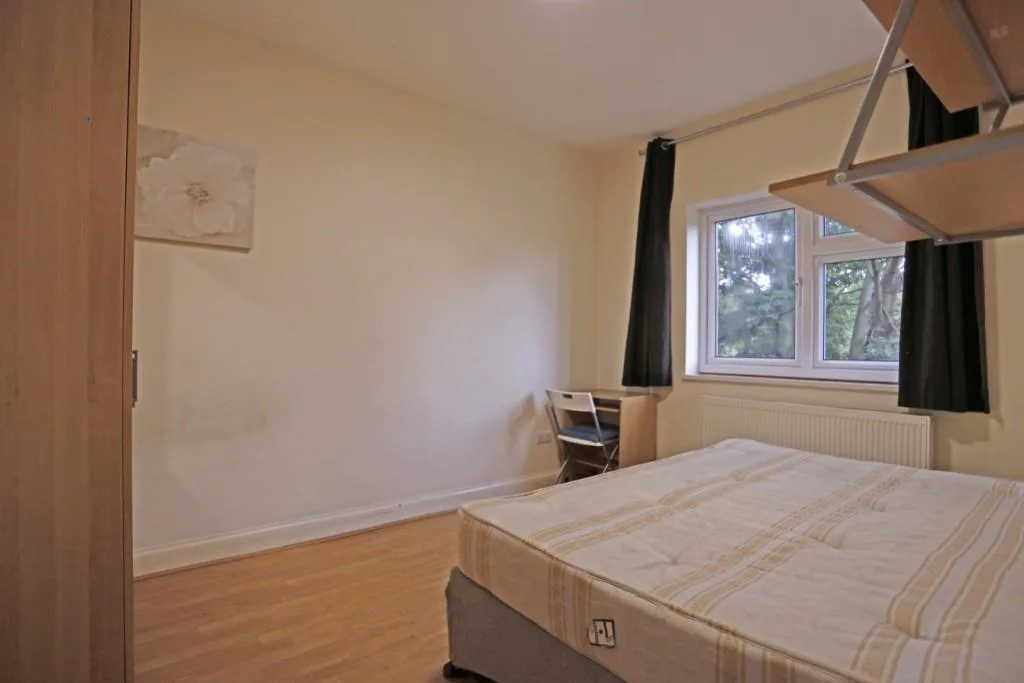2 bedroom maisonette for rent
