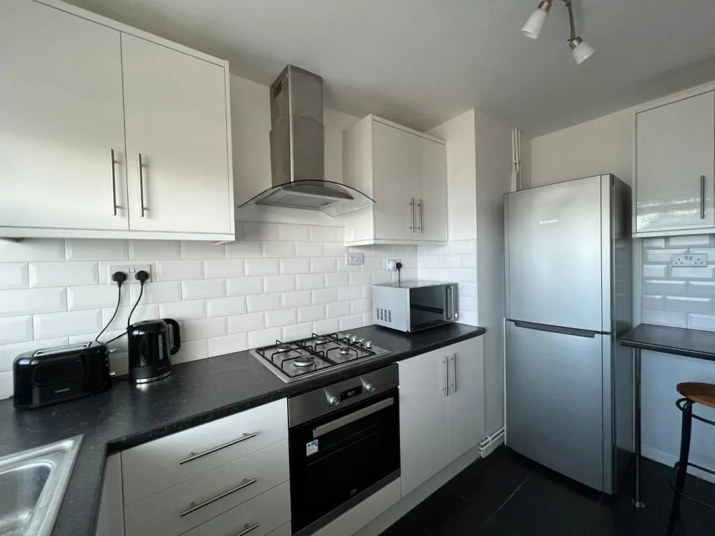3 bedroom maisonette for rent