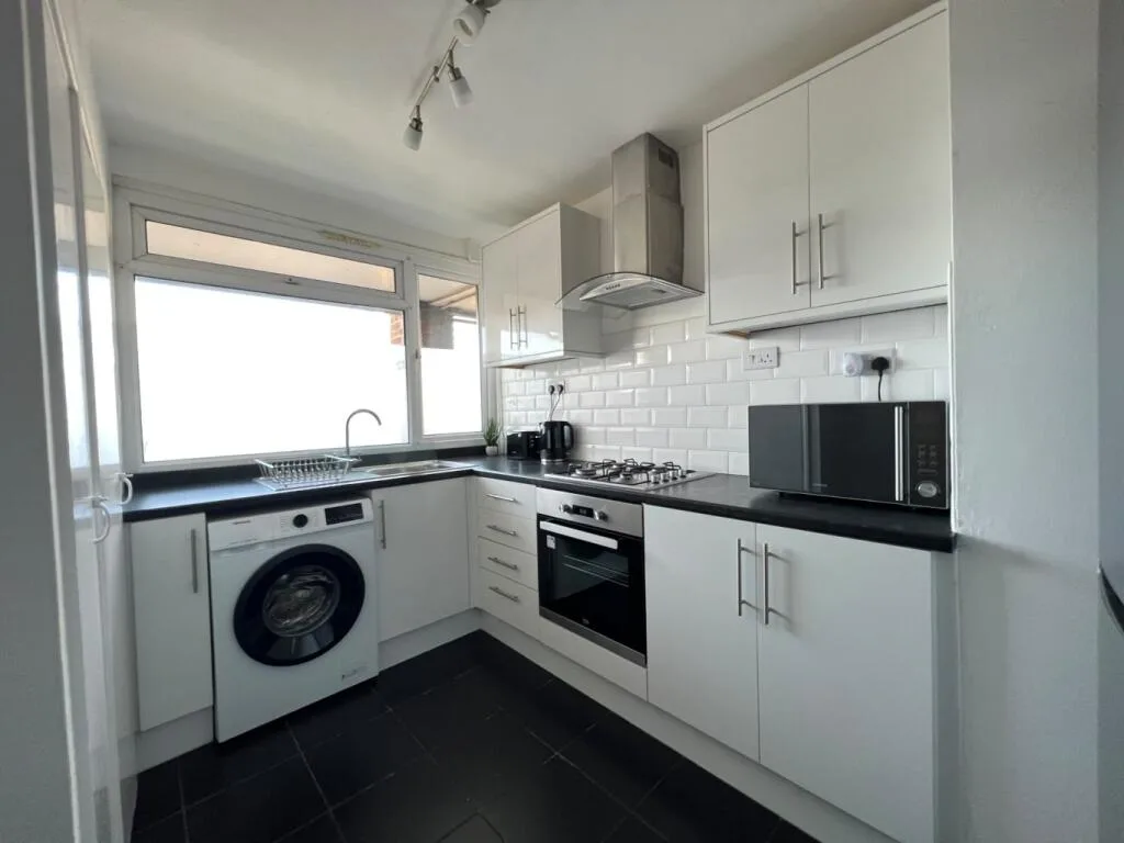 3 bedroom maisonette for rent