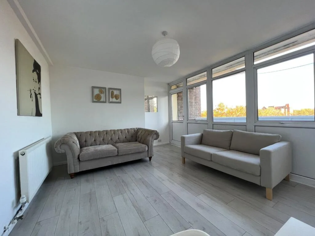 3 bedroom maisonette for rent