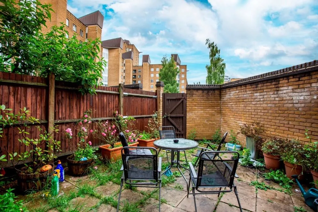 4 bedroom town house for rent
