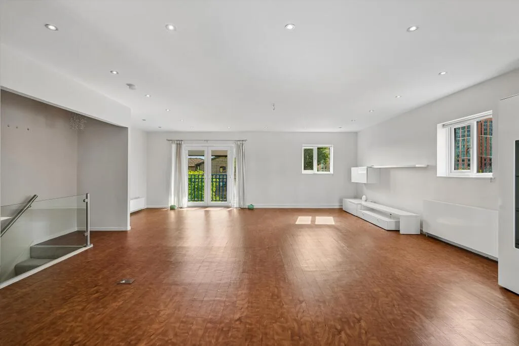3 bedroom flat for rent
