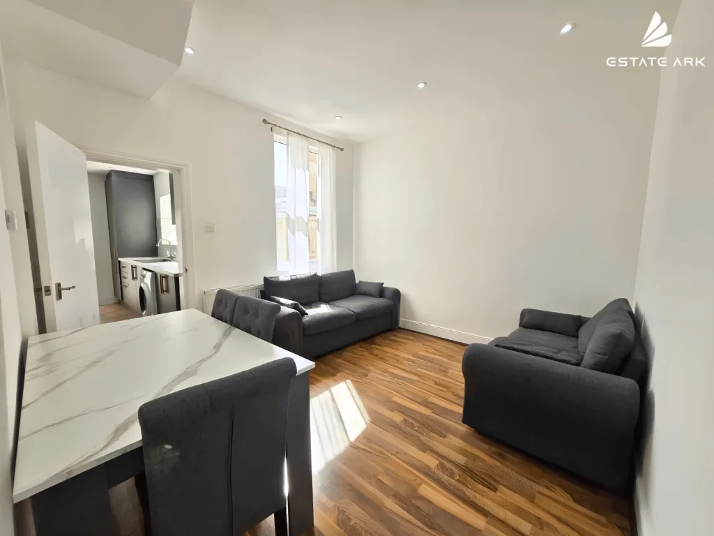 4 bedroom terraced house for rent