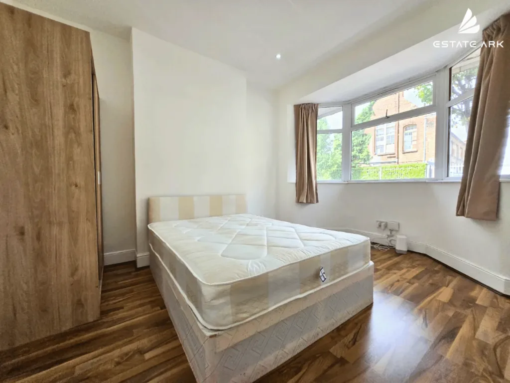 4 bedroom terraced house for rent