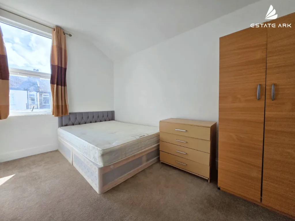 4 bedroom terraced house for rent