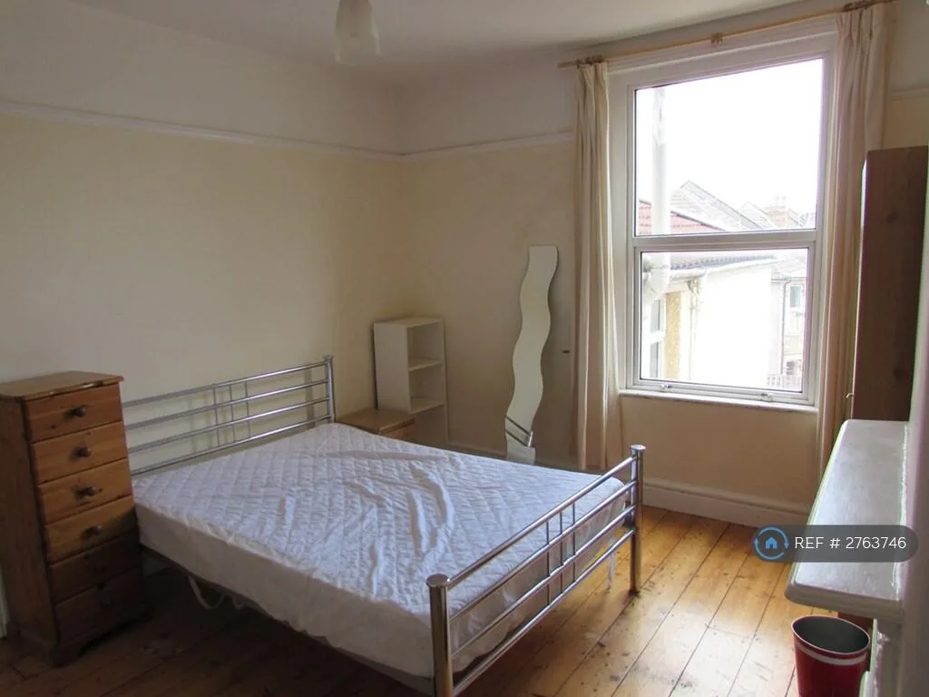 6 bedroom terraced house for rent