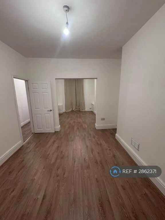 2 bedroom end of terrace house for rent