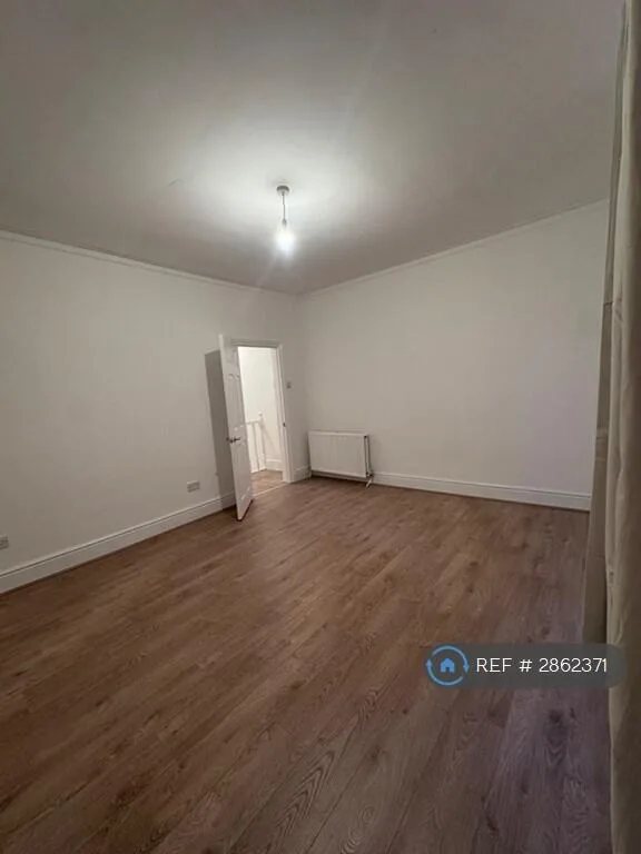 2 bedroom end of terrace house for rent