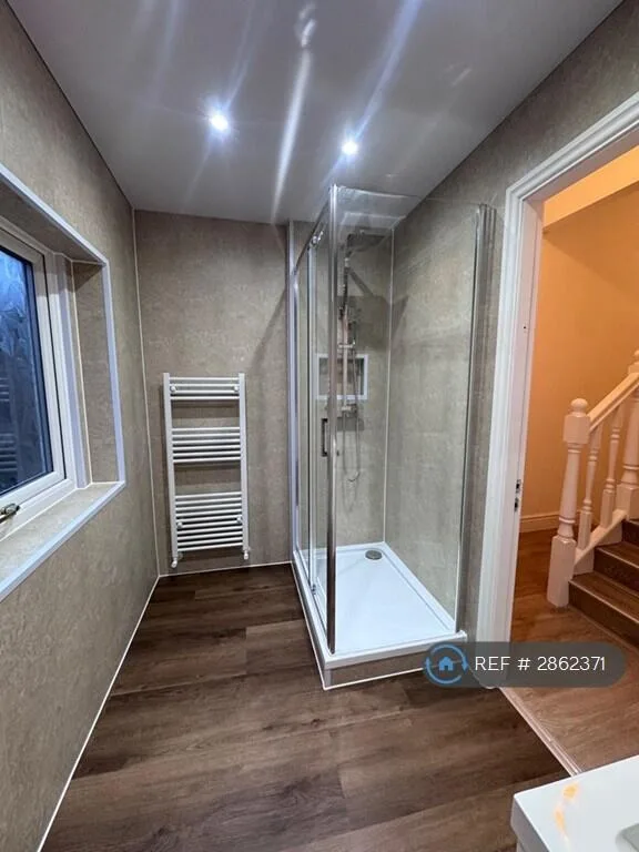 2 bedroom end of terrace house for rent