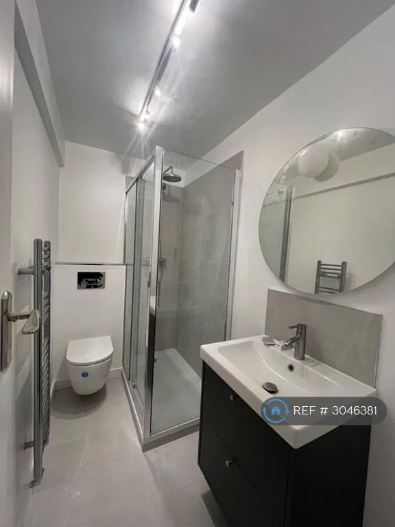 Studio flat for rent