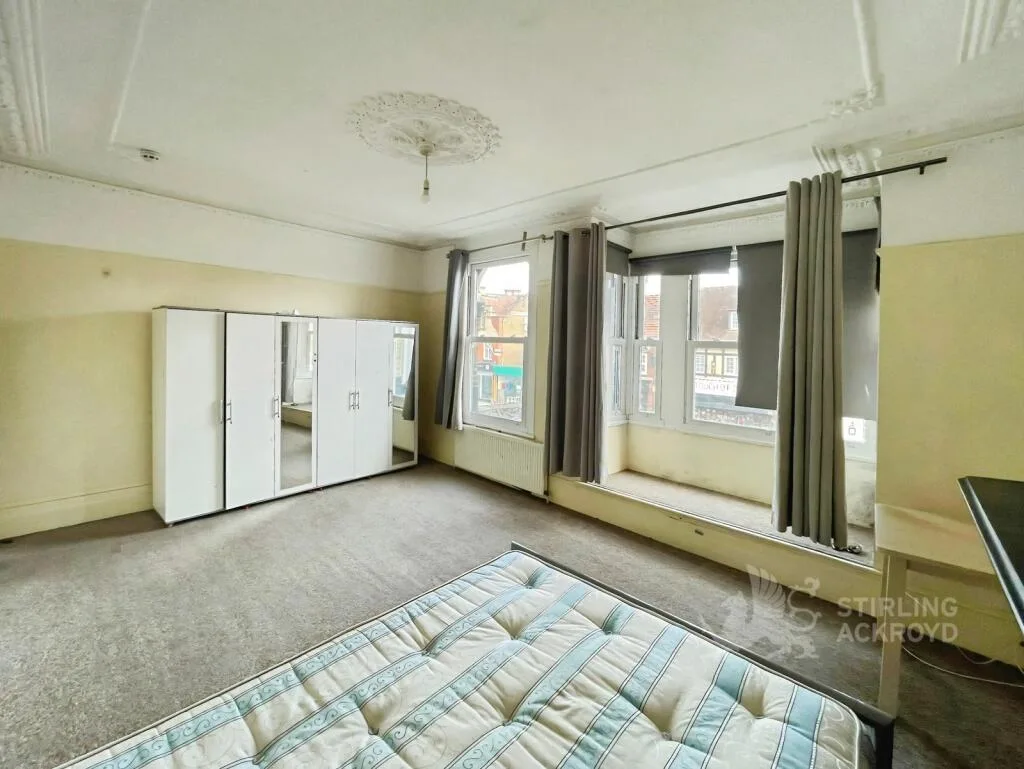 3 bedroom maisonette for rent