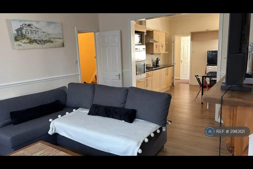 2 bedroom flat for rent
