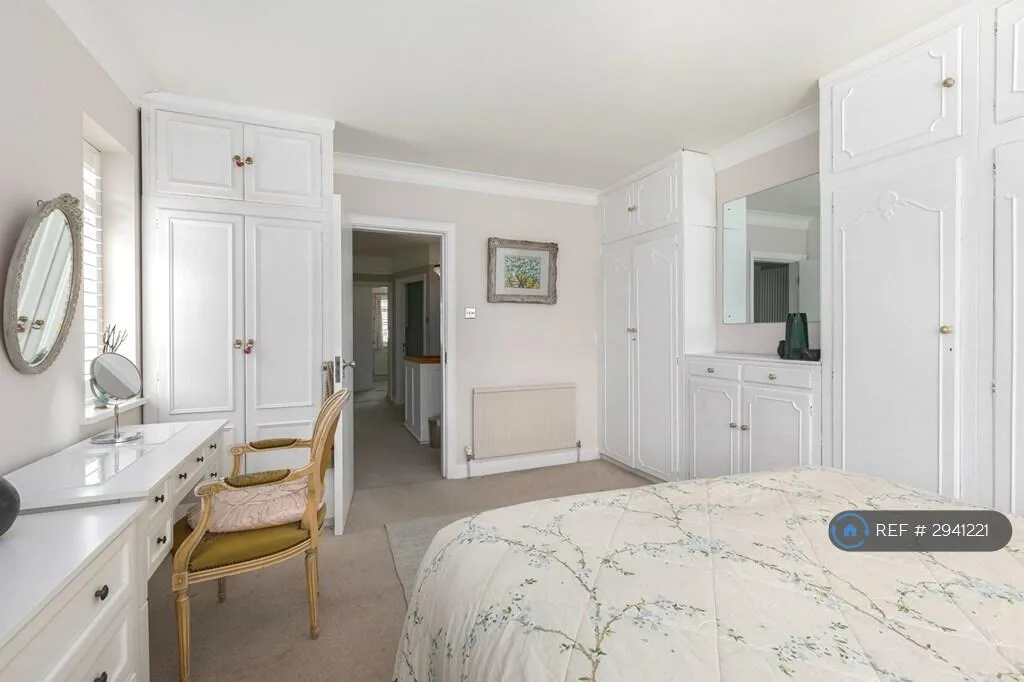 3 bedroom maisonette for rent