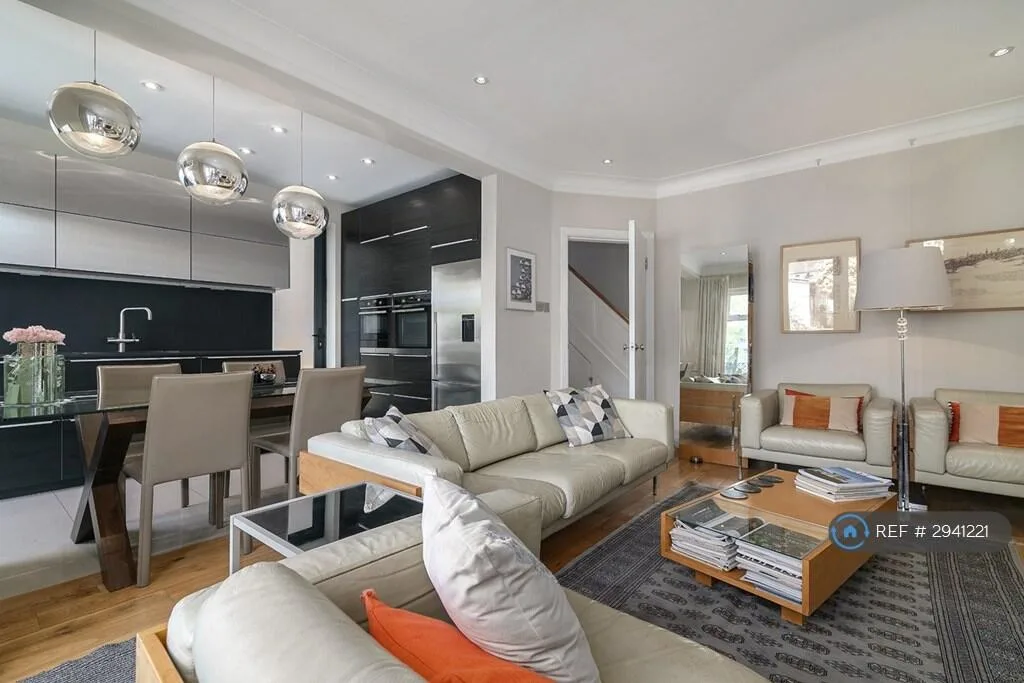 3 bedroom maisonette for rent