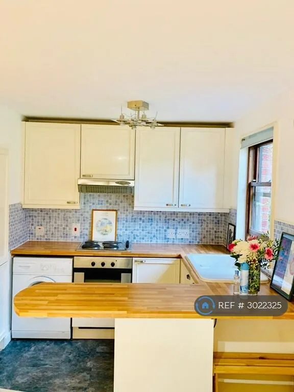 Studio flat for rent