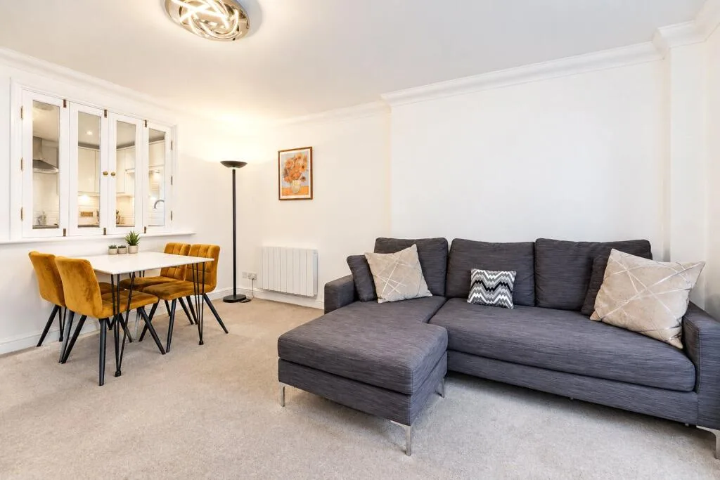 2 bedroom flat for rent
