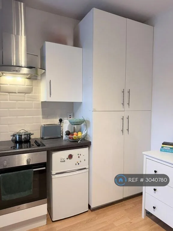 Studio flat for rent