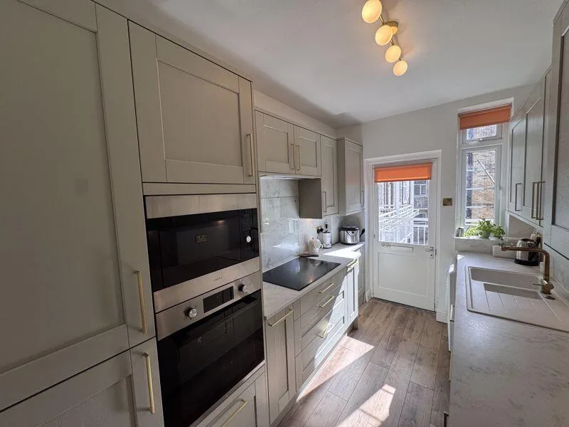 2 bedroom flat for rent