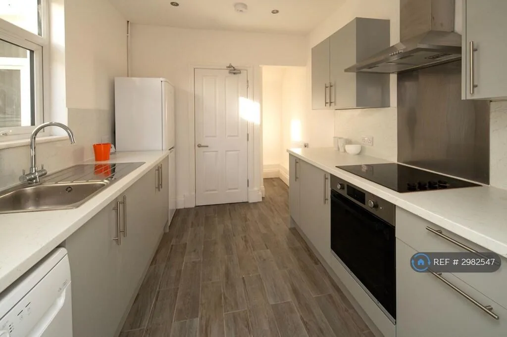 4 bedroom terraced house for rent