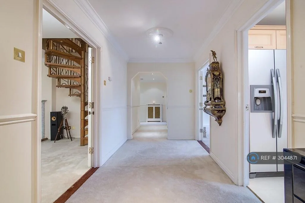 2 bedroom penthouse for rent