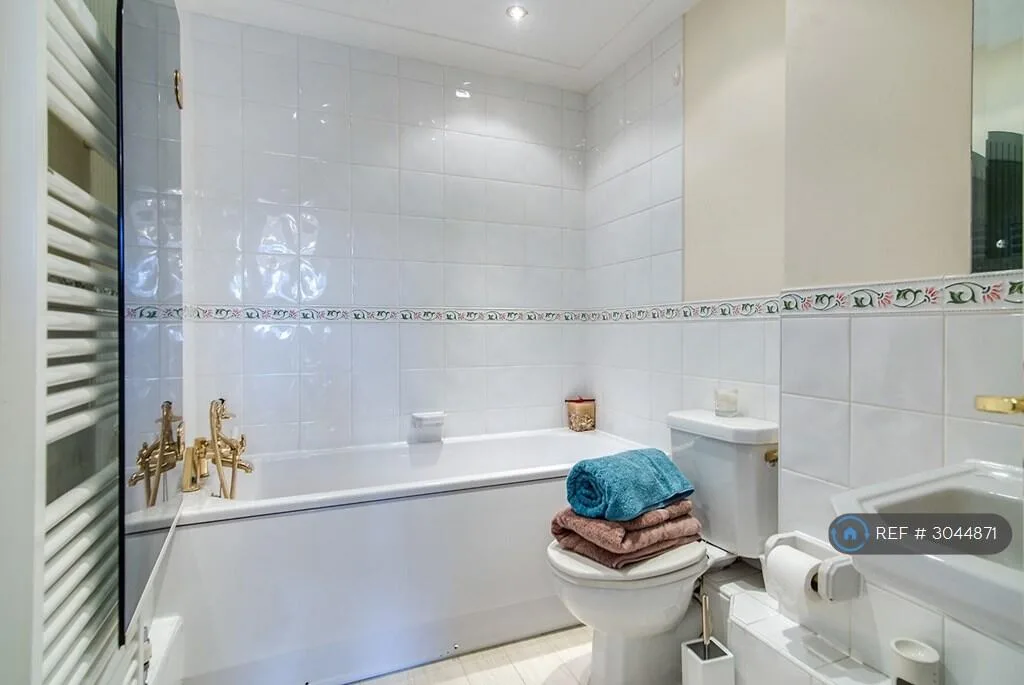 2 bedroom penthouse for rent