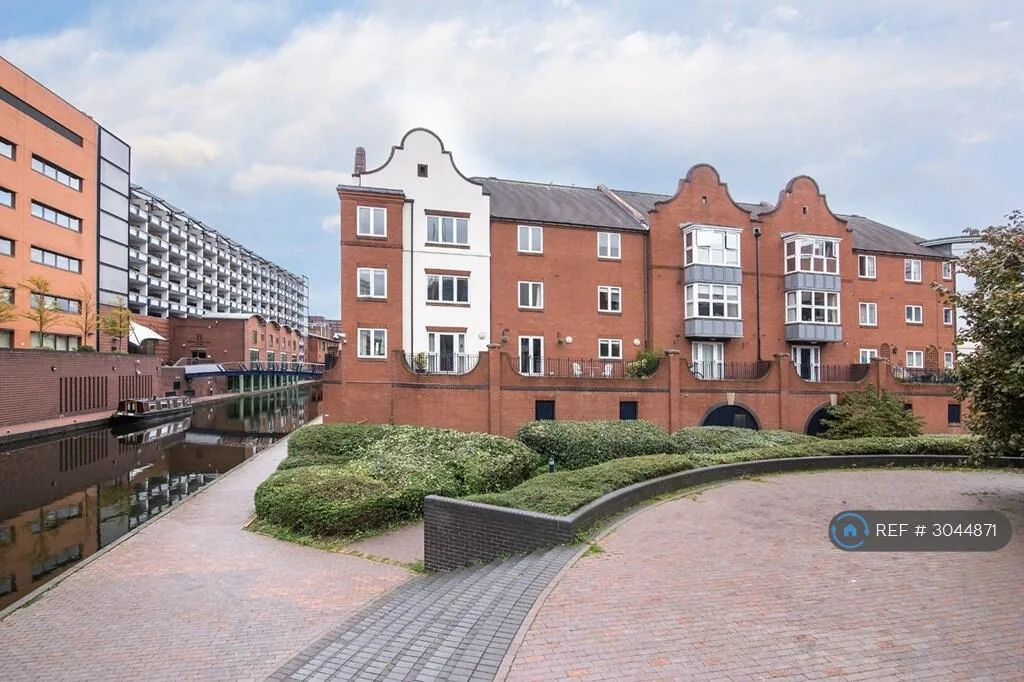 2 bedroom penthouse for rent