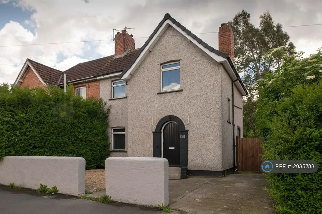 3 bedroom semi-detached house for rent