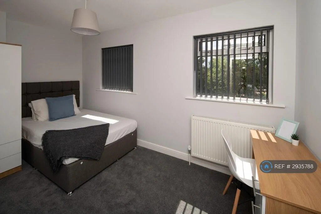 3 bedroom semi-detached house for rent