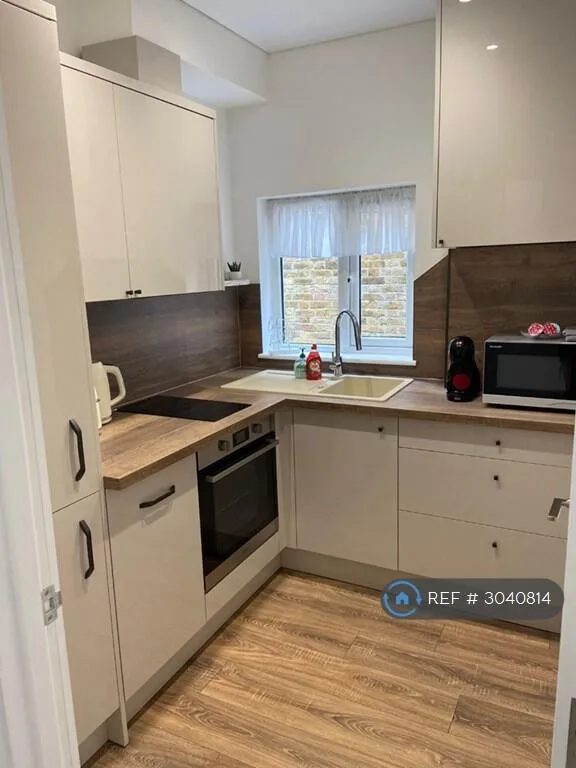 1 bedroom end of terrace house for rent