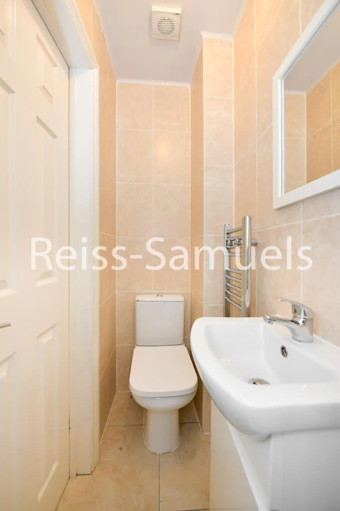 5 bedroom terraced house for rent
