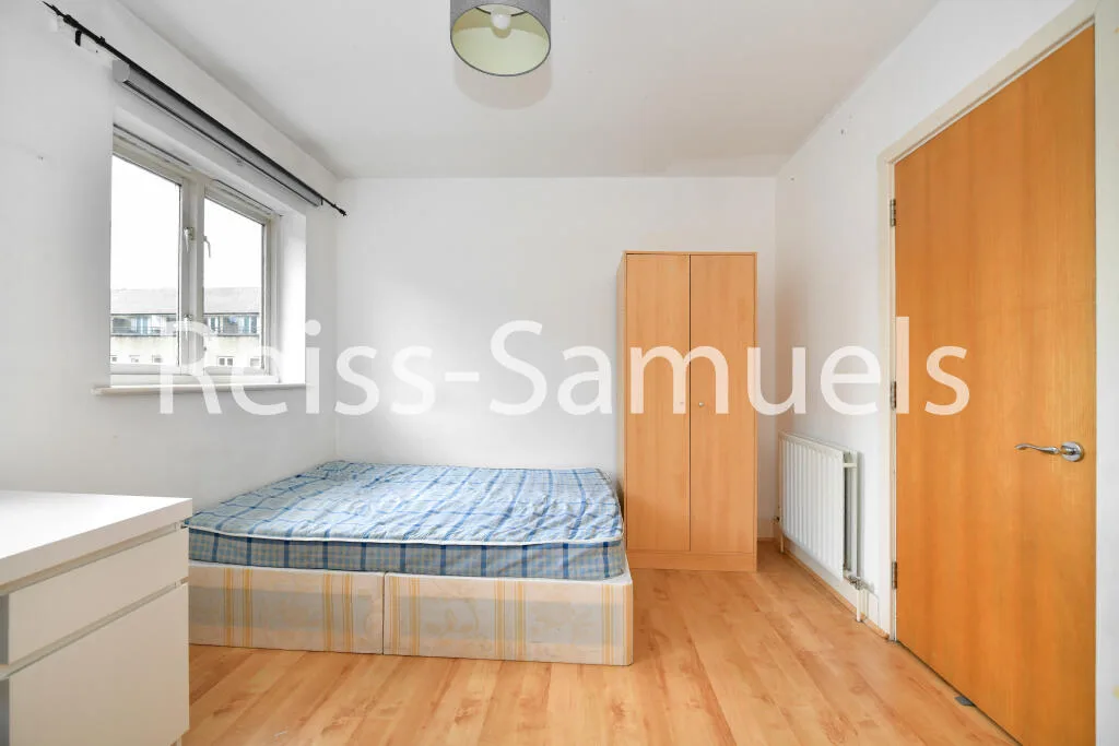 5 bedroom terraced house for rent