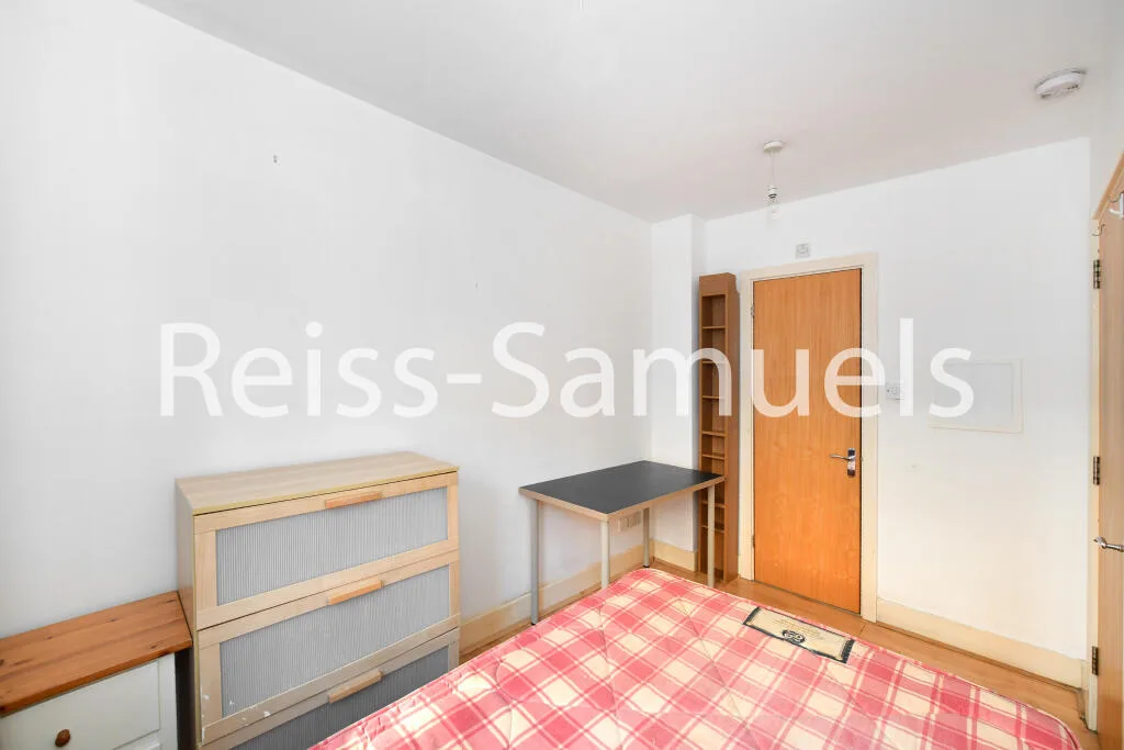 5 bedroom terraced house for rent