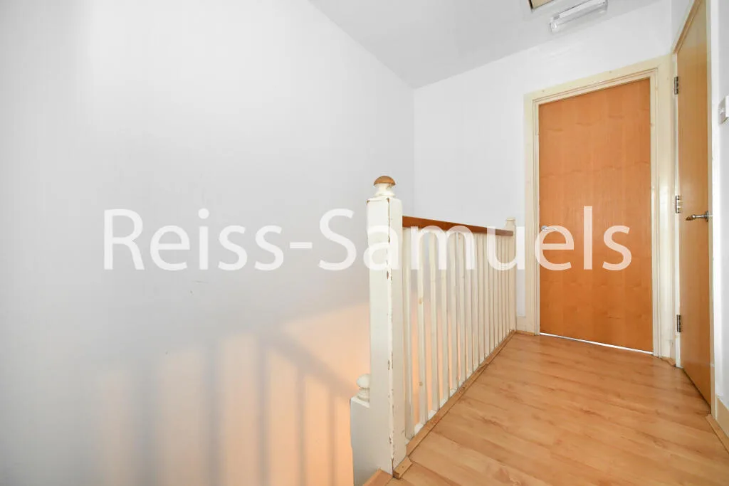 5 bedroom terraced house for rent