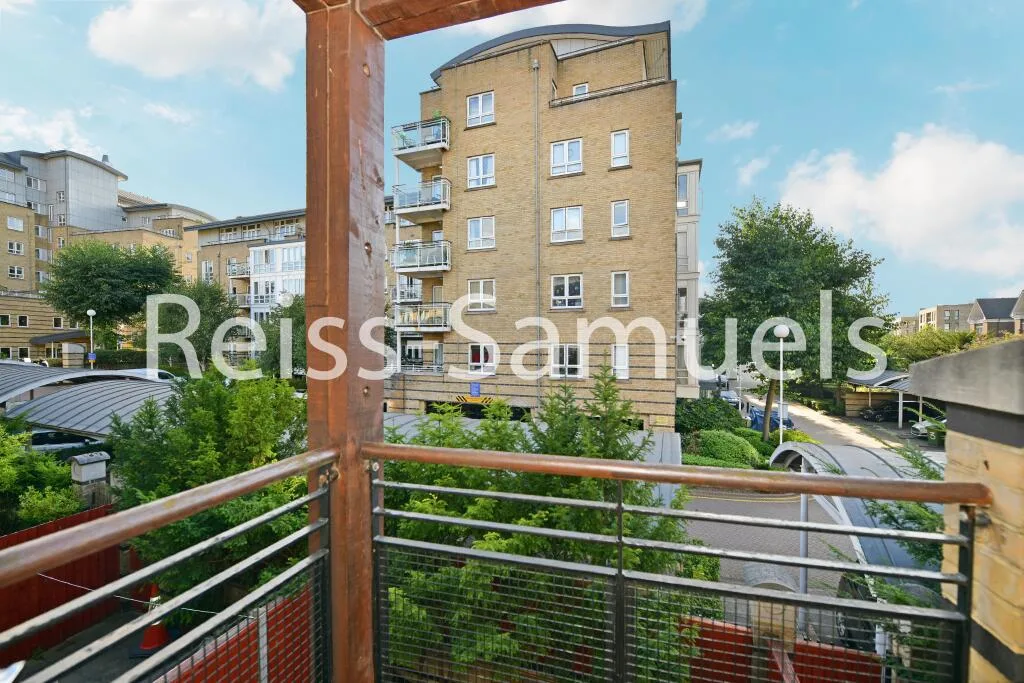 5 bedroom terraced house for rent
