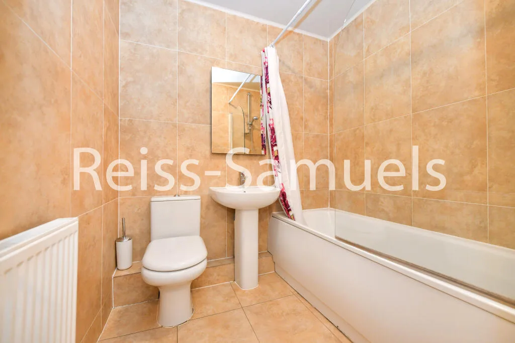 5 bedroom terraced house for rent