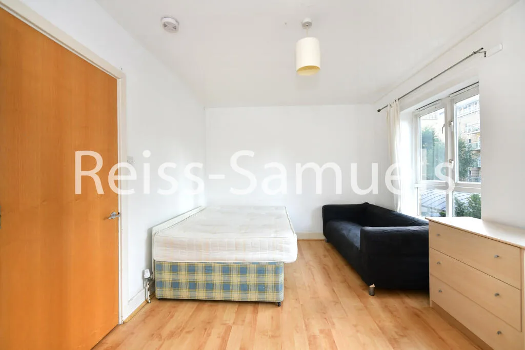 5 bedroom terraced house for rent
