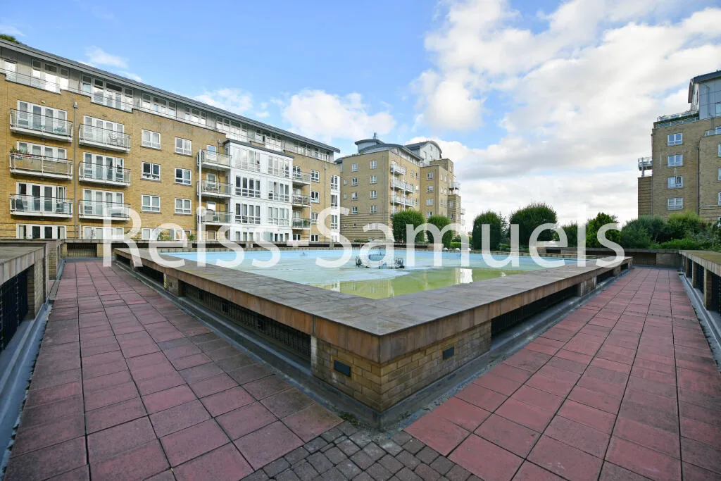 5 bedroom terraced house for rent