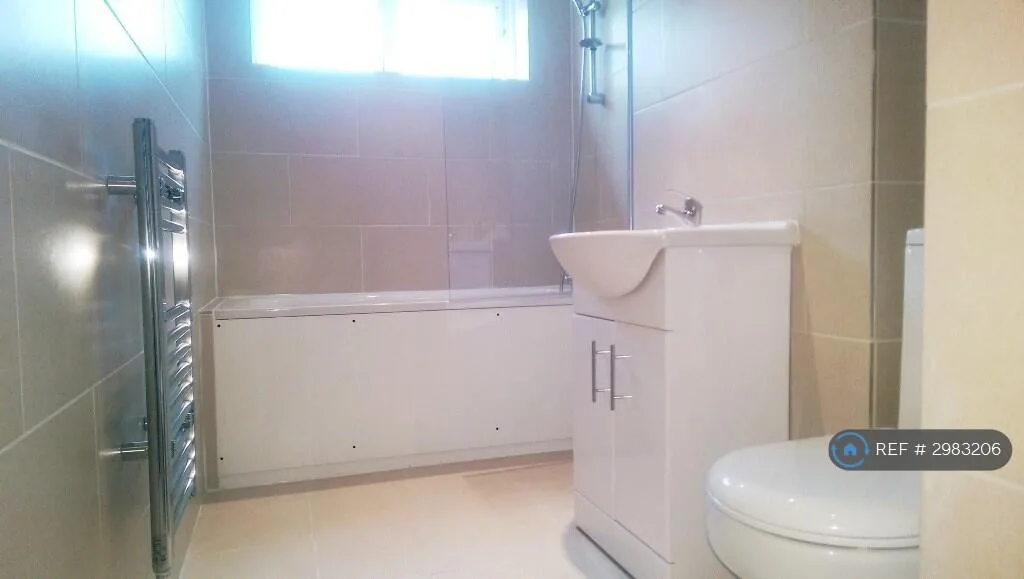 3 bedroom flat for rent