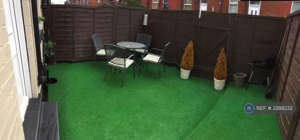 2 bedroom terraced house for rent