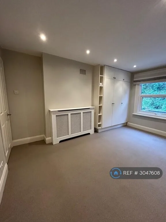 2 bedroom maisonette for rent