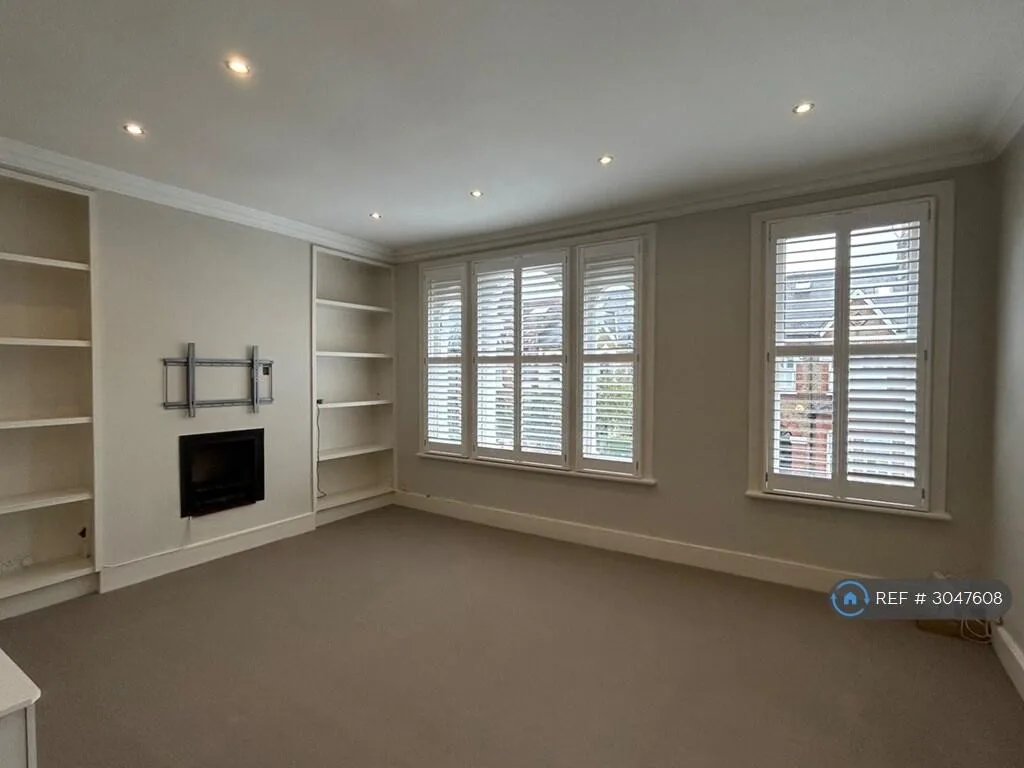 2 bedroom maisonette for rent