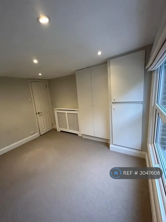 2 bedroom maisonette for rent