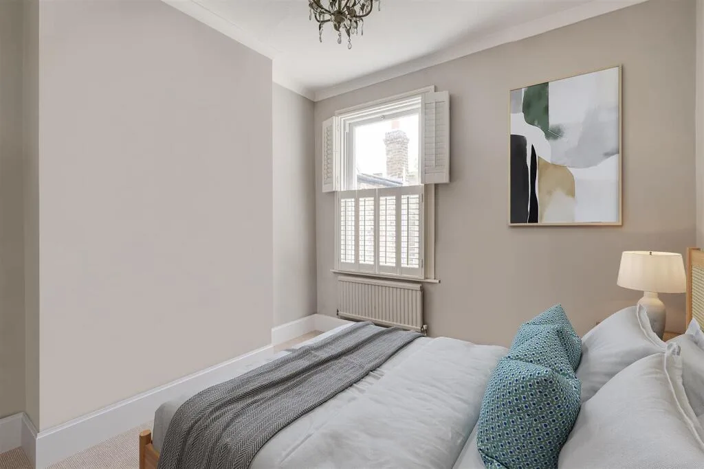 3 bedroom maisonette for rent
