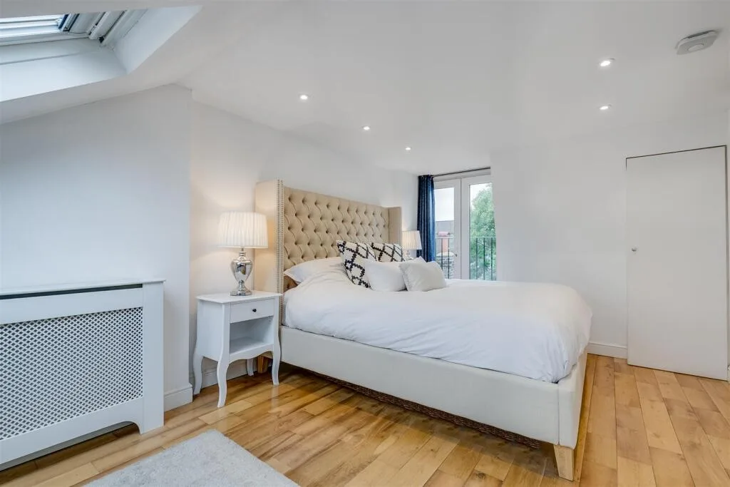 3 bedroom maisonette for rent