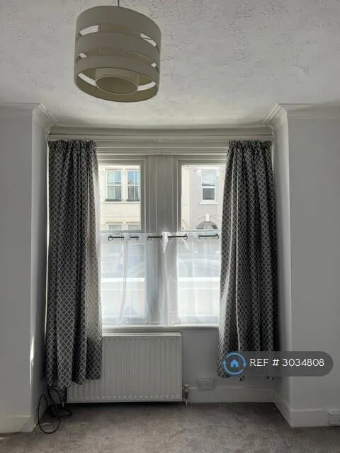 1 bedroom maisonette for rent