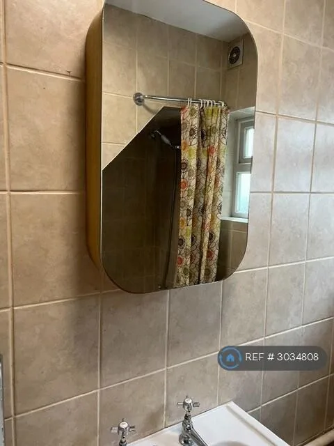1 bedroom maisonette for rent