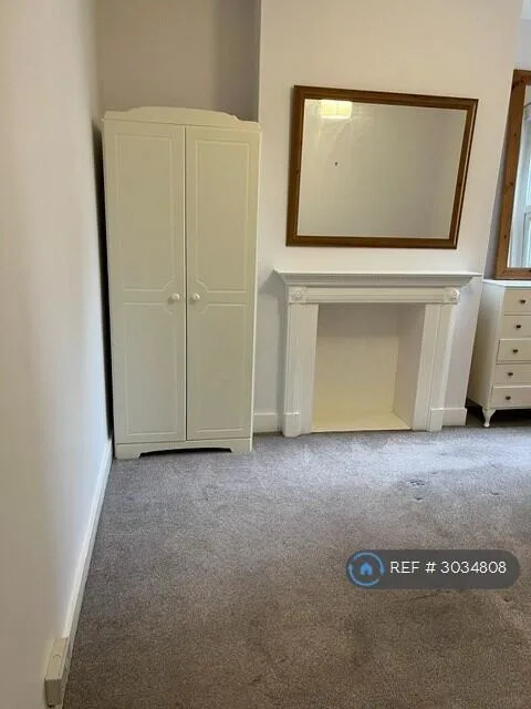 1 bedroom maisonette for rent